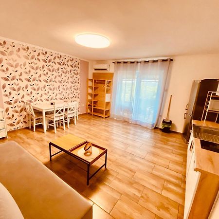 סנג' Apartment Nicol מראה חיצוני תמונה